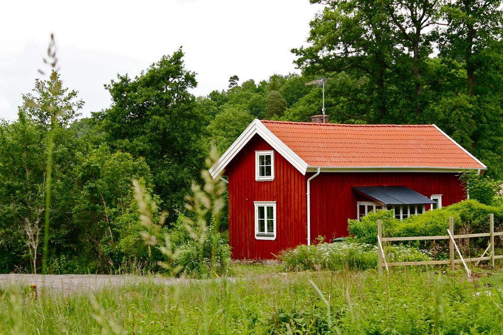 Anfasteroed Gardsvik - Sjoestugan Ljungskile Kamer foto