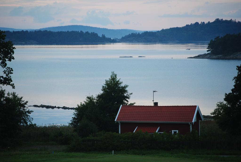 Anfasteroed Gardsvik - Sjoestugan Ljungskile Buitenkant foto