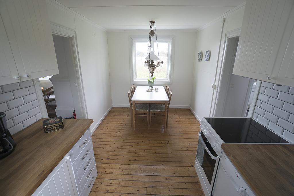 Anfasteroed Gardsvik - Sjoestugan Ljungskile Buitenkant foto