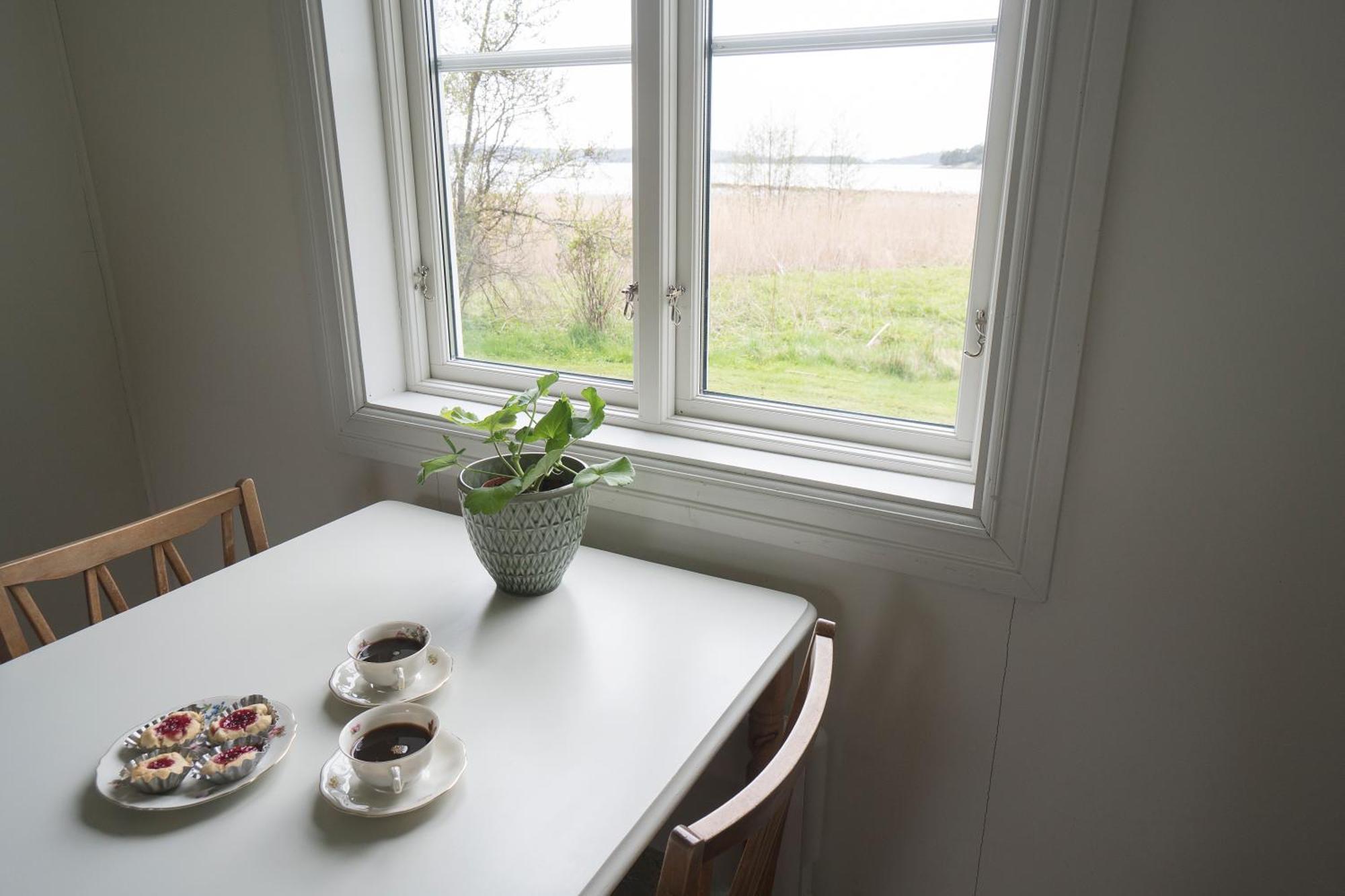 Anfasteroed Gardsvik - Sjoestugan Ljungskile Buitenkant foto