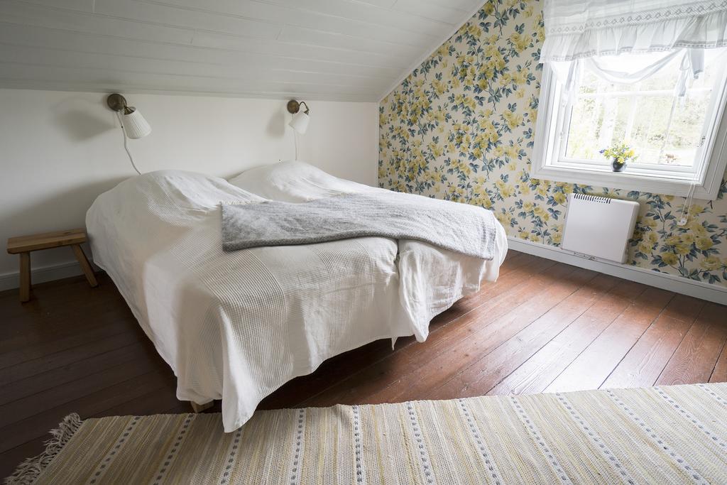 Anfasteroed Gardsvik - Sjoestugan Ljungskile Buitenkant foto